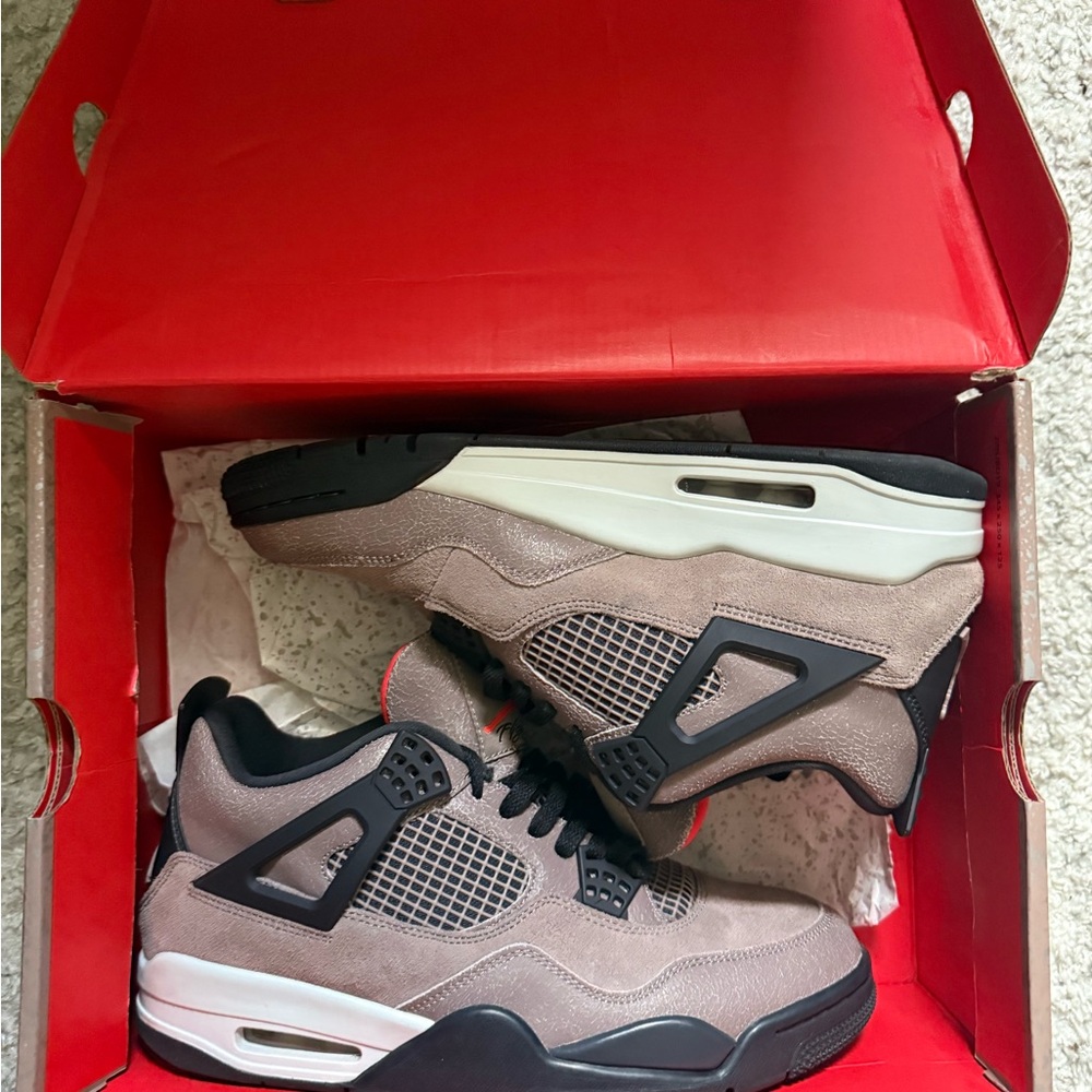 Jordan Men's Shoes in Brown and Black